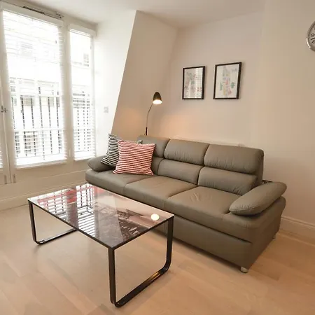 St Anne's Court By Indigo Flats דירה לונדון