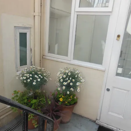 Apartment 2 Bed 2 Bath Pimlico