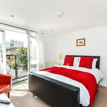 Riverbank Stay * London