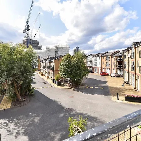 Riverbank Stay Pensionat London