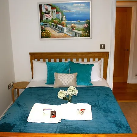 Wards Wharf Approach Apartment