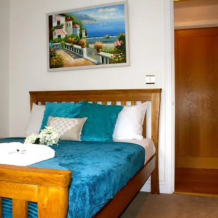 Wards Wharf Approach Apartment
