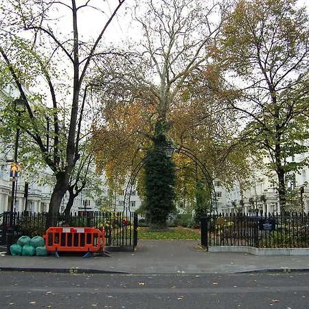 Hyde Park Talbot Square Apartment London