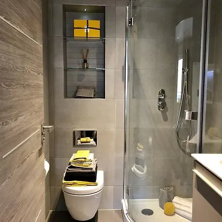 Apartment Lux St Park Free Wifi By Aparts *