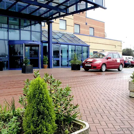 Holiday London Cross, An Ihg 4*