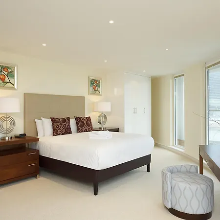 Saco Canary Wharf - Trinity Tower 4*
