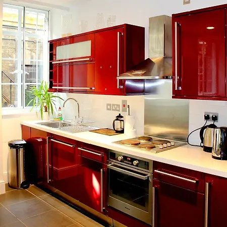 2 Devonshire Apartment
