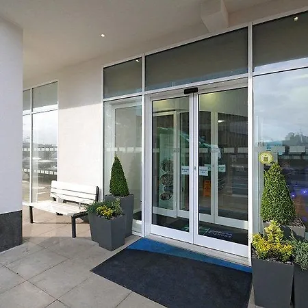 Express London-wimbledon-south, An Ihg Londen