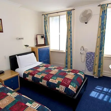 Hotel Hadleigh 3*