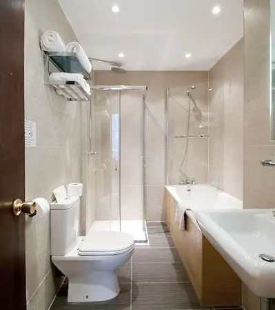 Royal Eagle 3* Londra