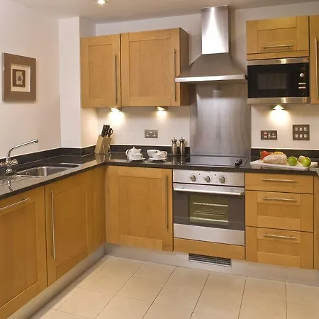 Marlin Empire Square Bridge Apartment