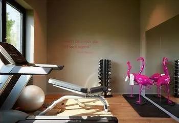 Ξενοδοχείο Moxy Excel 4*
