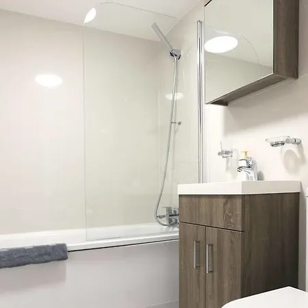 Apartment Radalco Hounslow