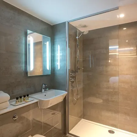Camden Enterprise Hotel