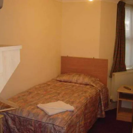 Channins Otel