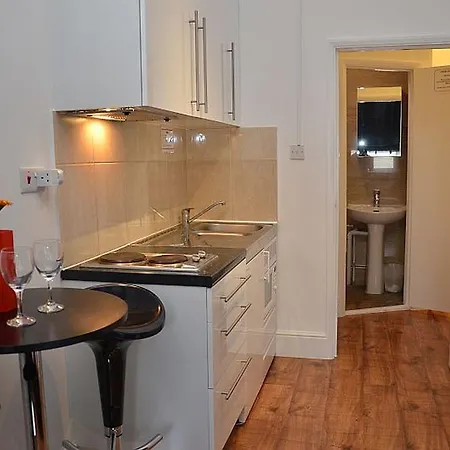 Hyde Park Talbot Square Apartment