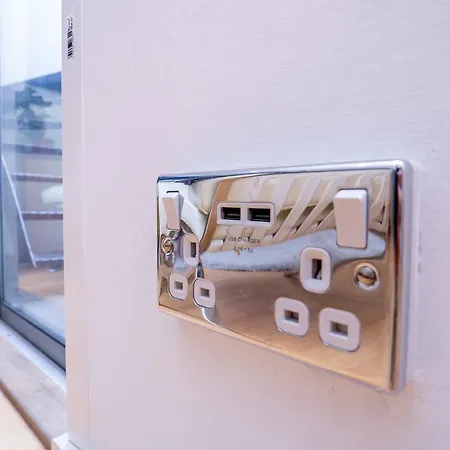 Apartment 2 Bed 2 Bath Pimlico