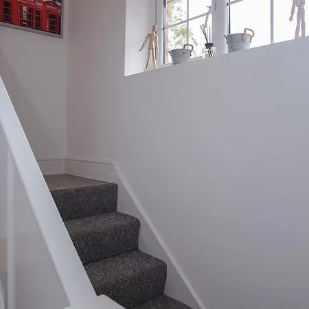Guest house Gooseacre Harrow