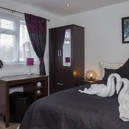 Gooseacre Guest house Harrow