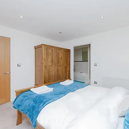 Wards Wharf Approach Apartment