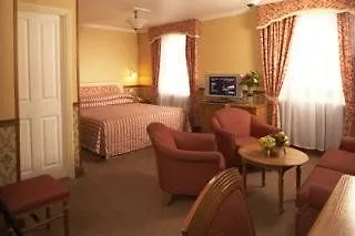 Hotel Quality Crown Hyde Park
