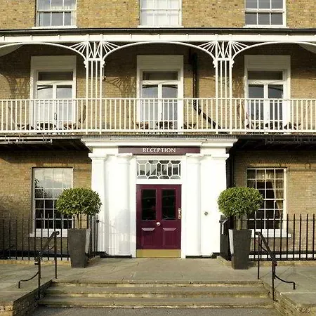 Richmond Hill 4*