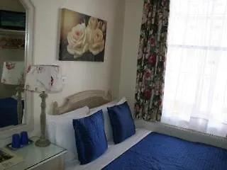 Blades Hotel 3*