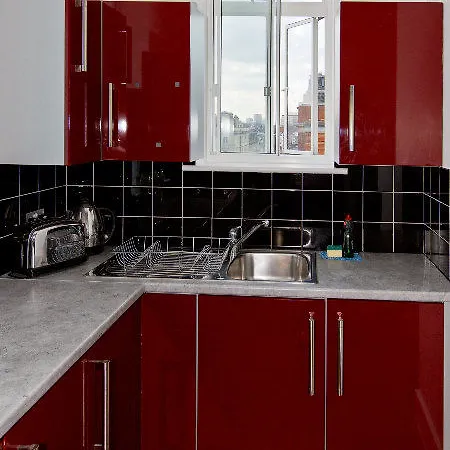 2 Devonshire Apartment *