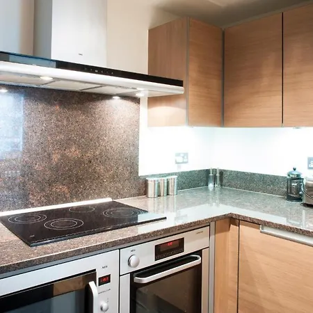 St George Wharf Apartment London