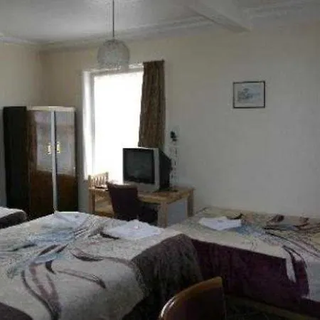 Charlie Hotel 2*