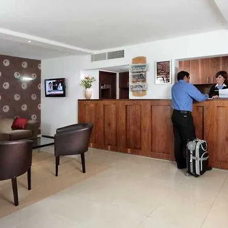 Отель Kensington Court - Earls Court 3*