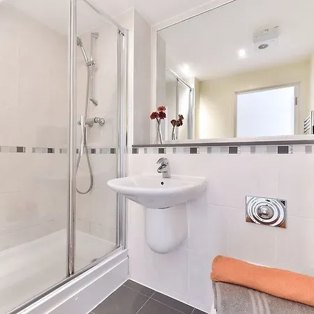 Allen Gardens 4* Londyn