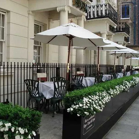 Hotel Berjaya Eden Park 3*