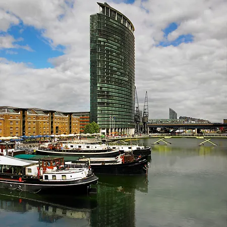 Marriott Canary Wharf 5* 런던