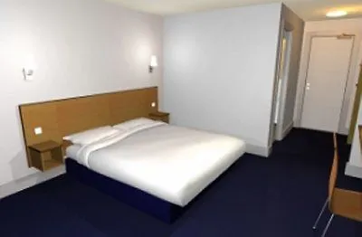 Hotel Travelodge Docklands 3*