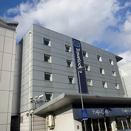Travelodge Docklands 3*