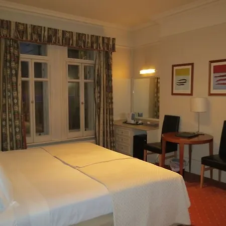 Knightsbridge 4*