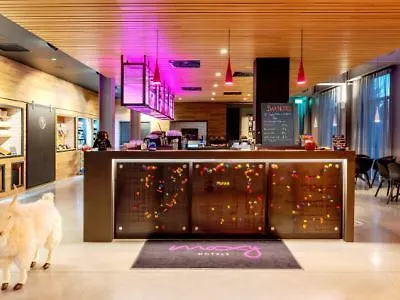Hotel Moxy Excel Londres