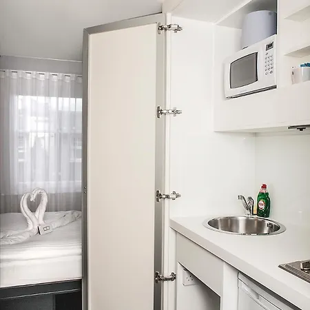 Nox Golders Hotel apartamentowy 4*