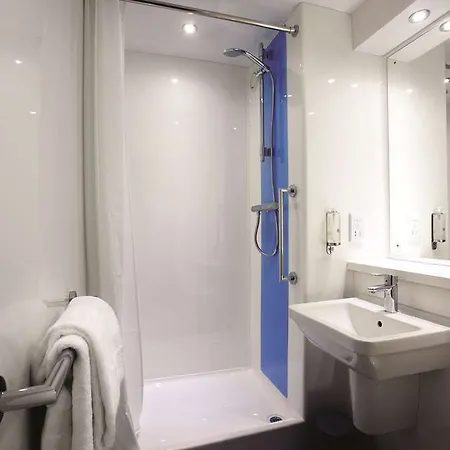 Ibis Budget London Heathrow Hotel 3*