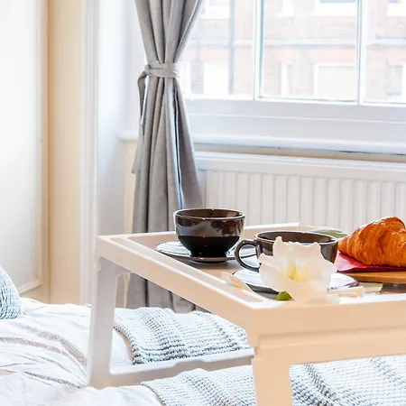 Cs Queensway * London
