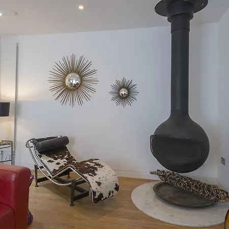 Portobello Mews House