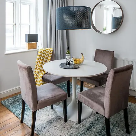Square Mile Residences Apartment *
