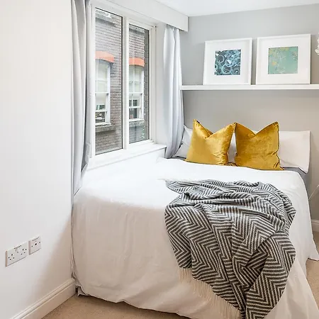Square Mile Residences Apartment *