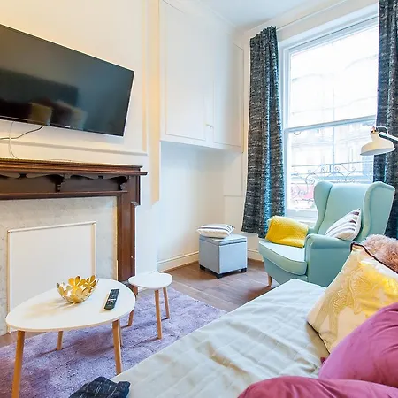 Cs Queensway London