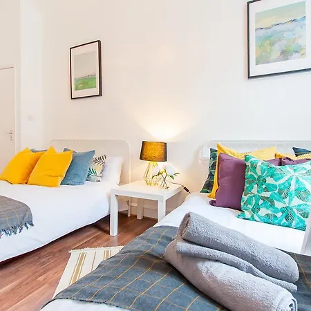 Apartment Cs Queensway *
