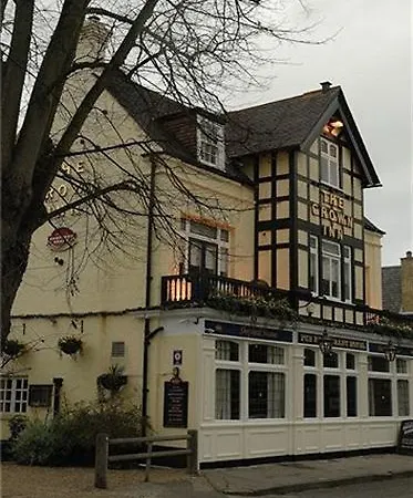 The Crown 4*