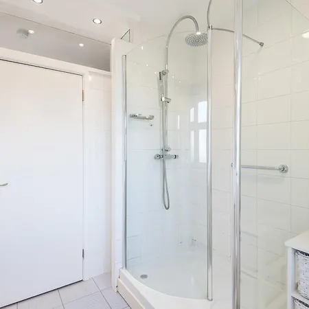 Comfortable In Wandsworth Apartment London