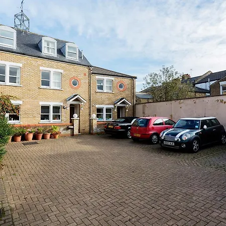 Veeve - Dairy Mews Holiday home