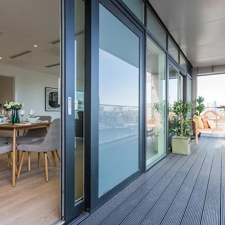 Mylo Fulham Riverside